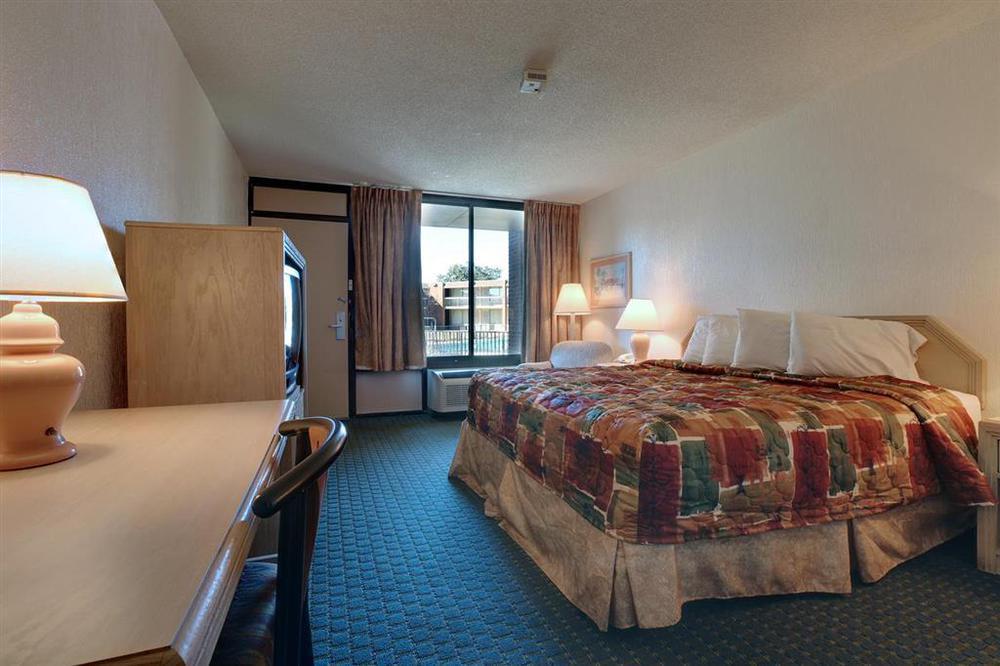 Rest And Relax Inn Pensacola Room photo